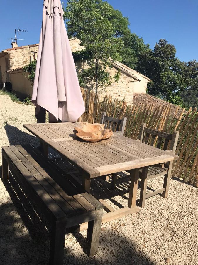 Les Gouts Et Les Couleurs Aparthotel Cucuron Kültér fotó