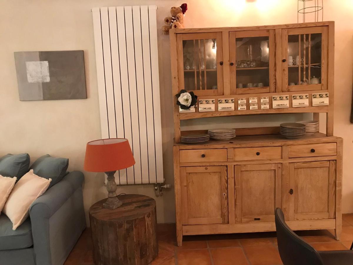 Les Gouts Et Les Couleurs Aparthotel Cucuron Kültér fotó